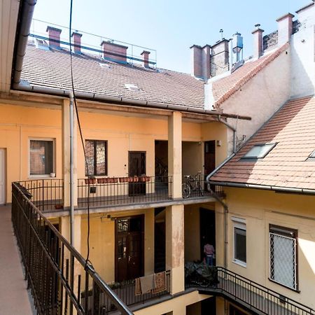 Atosland Apartment Budapest Bagian luar foto