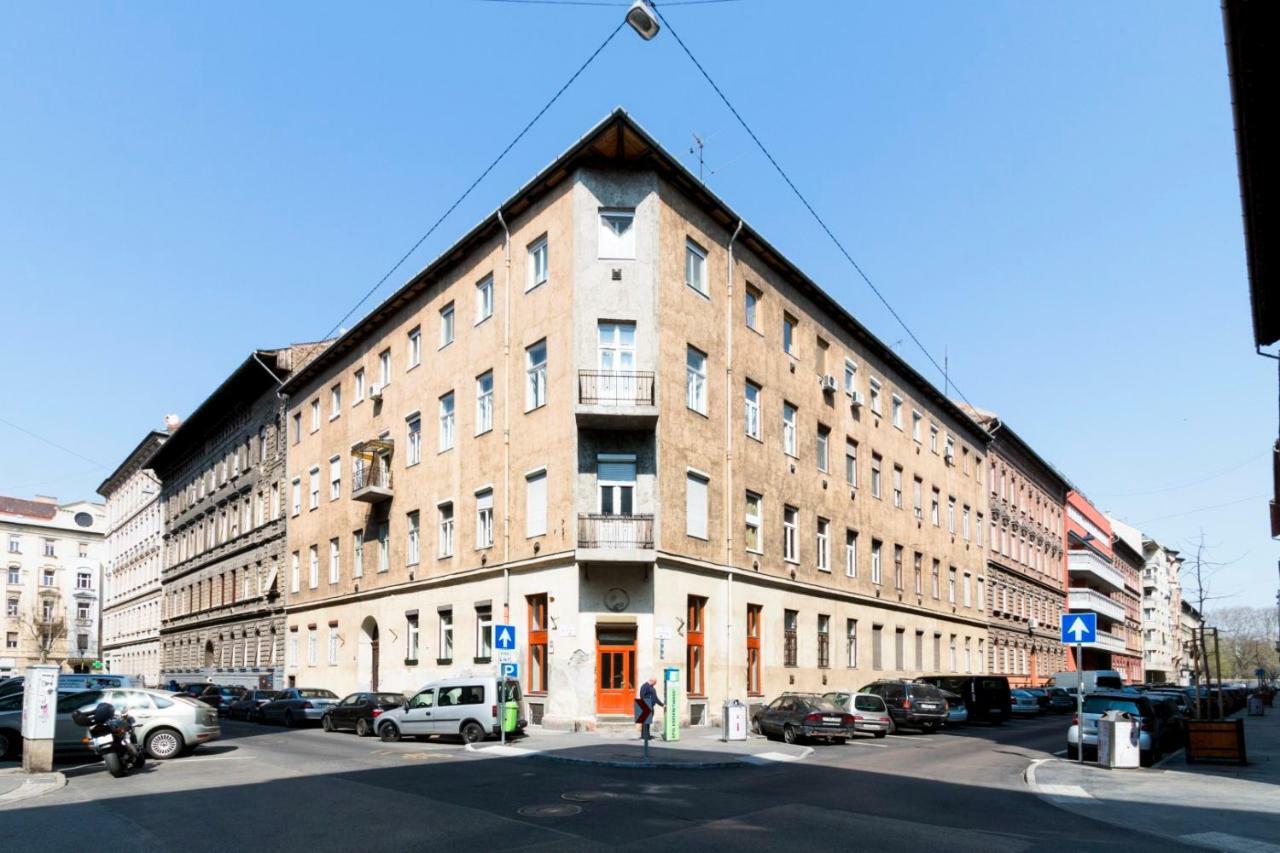 Atosland Apartment Budapest Bagian luar foto