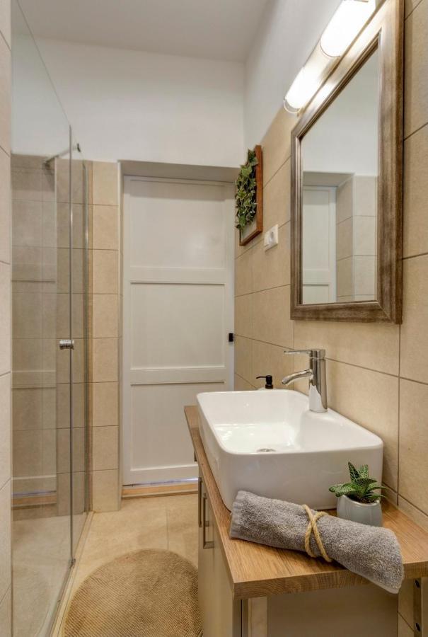 Atosland Apartment Budapest Bagian luar foto