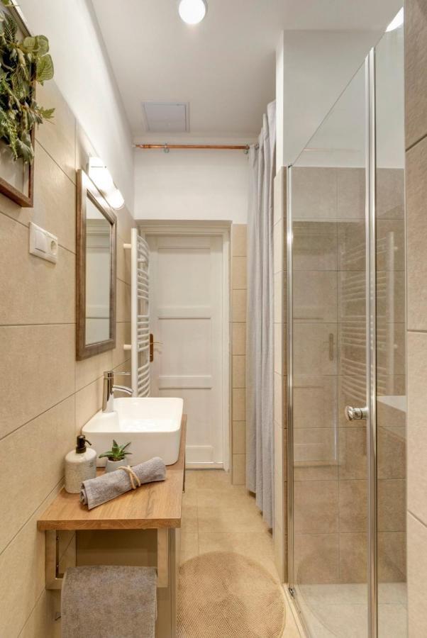 Atosland Apartment Budapest Bagian luar foto